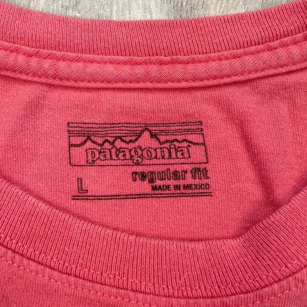 Patagonia P-6 Logo Pocket T Shirt Men's Large Coral Pink Organic Cotton Tee